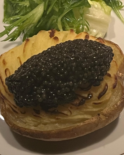 "The jewelry was more than fine. @CHANELofficial @welovecoco @CHANEL.beauty #CHANEL5thAvenue @virgile.guinard @bfa @gettyentertainment."
